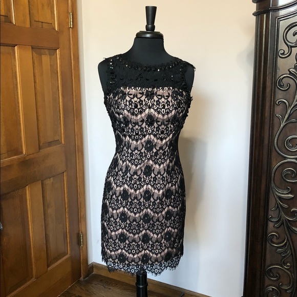 Dress - Picture 1 of 4